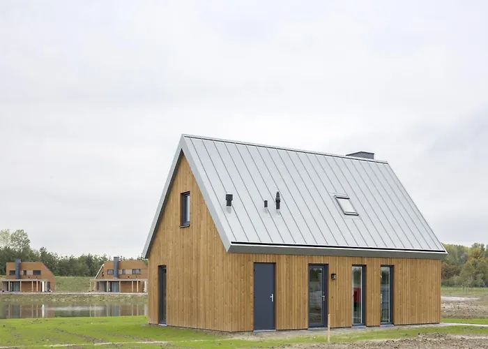 Modern Villa With 3 Bathrooms, Located Close To Lake Veere